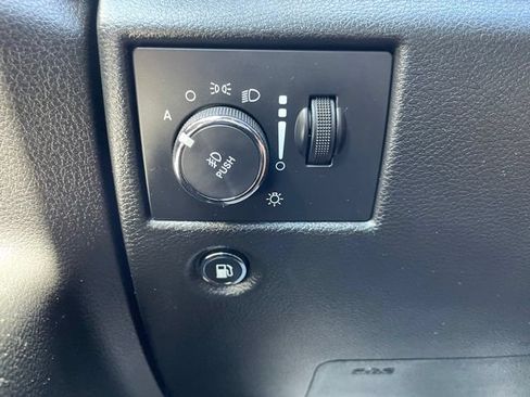 Used 2022 Jeep Grand Cherokee Laredo X AWD/4WD image 17