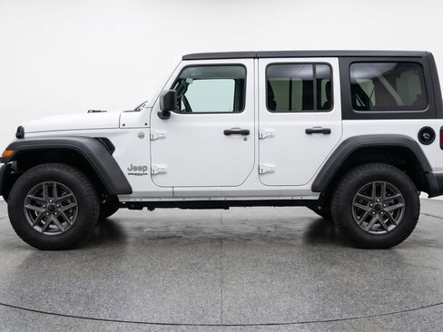 Used 2025 Jeep Wrangler Unlimited Sport AWD/4WD image 5