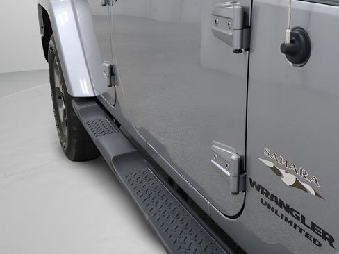 Used 2017 Jeep Wrangler Unlimited Sahara w/ Connectivity Group image 21