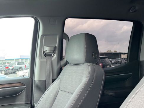 Used 2022 Chevrolet Silverado 1500 RST image 12