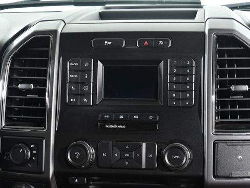 Used 2018 Ford F150 XLT w/ Equipment Group 301A Mid AWD/4WD image 9