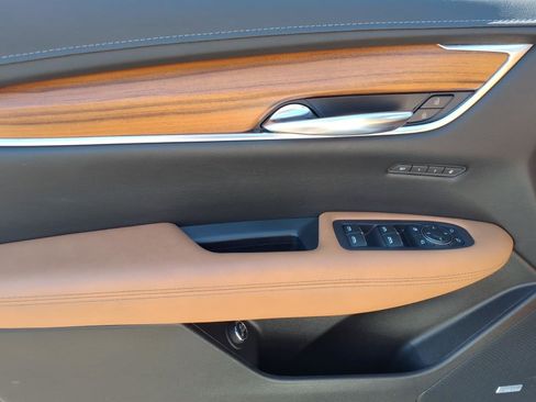 Certified 2023 Cadillac XT5 Premium Luxury AWD/4WD image 13