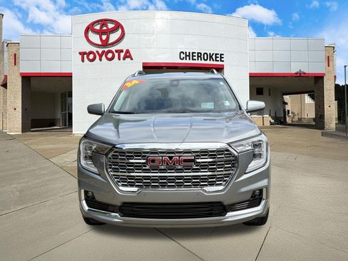 Used 2024 GMC Terrain Denali AWD/4WD image 2