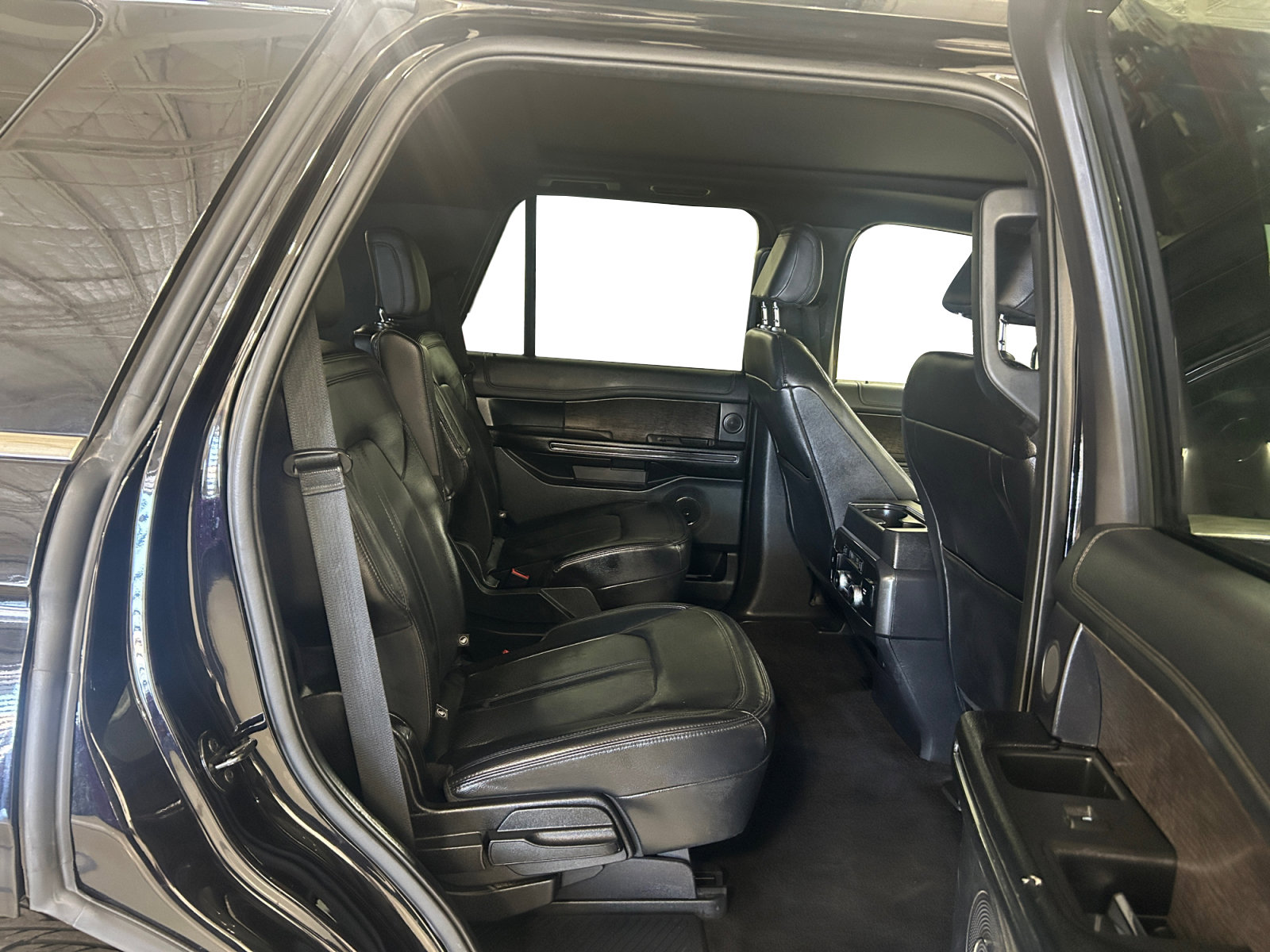 Used 2021 Ford Expedition Limited AWD/4WD image 23