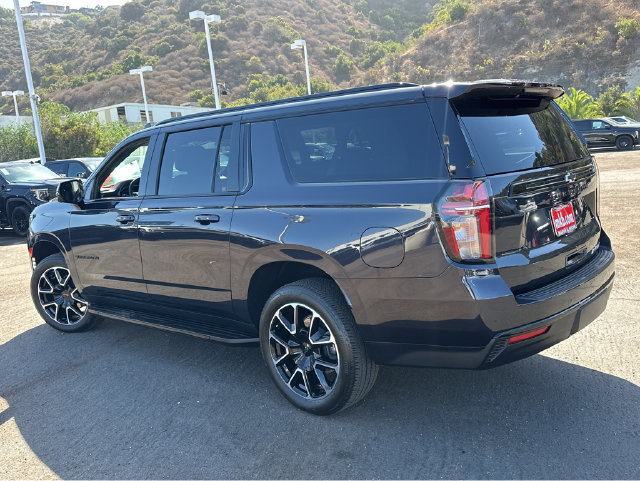 Used 2024 Chevrolet Suburban RST w/ Luxury Package AWD/4WD image 3