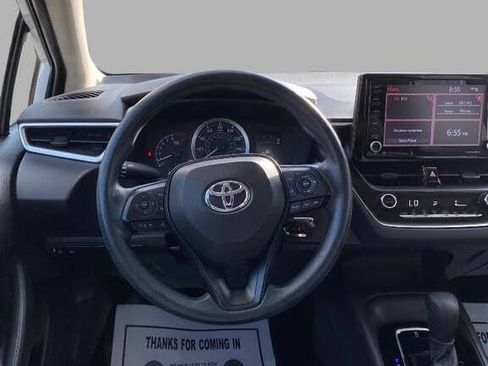 Used 2022 Toyota Corolla LE image 22