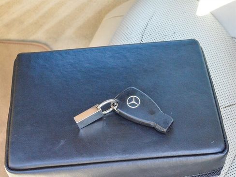 Used 2006 Mercedes-Benz SL 500 image 41