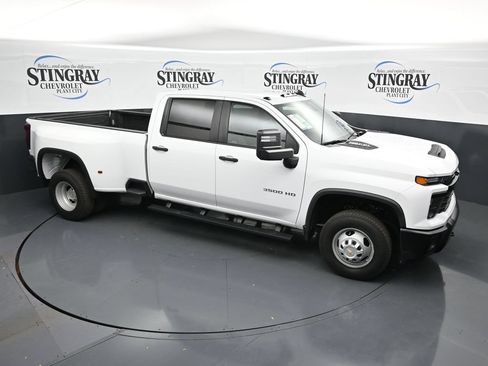 Used 2024 Chevrolet Silverado 3500 W/T RWD image 18