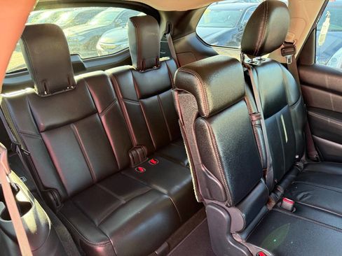 Used 2019 Nissan Pathfinder SL image 20