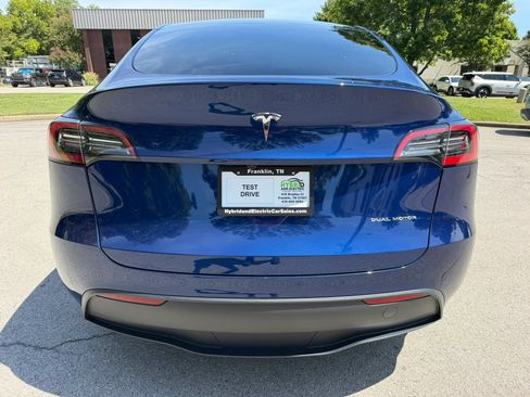 Used 2023 Tesla Model Y Long Range AWD/4WD image 10