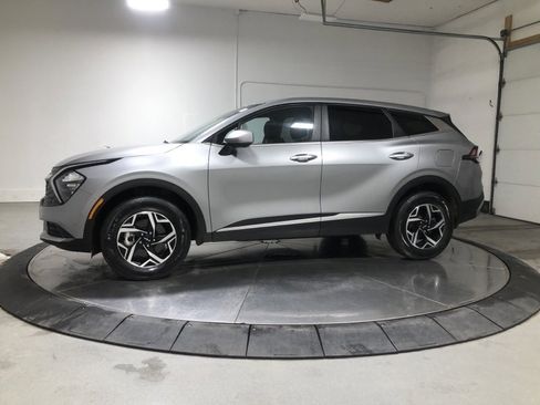 Certified 2023 Kia Sportage LX image 4