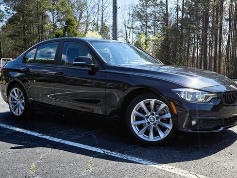 Used 2018 BMW 320i xDrive Sedan image 6