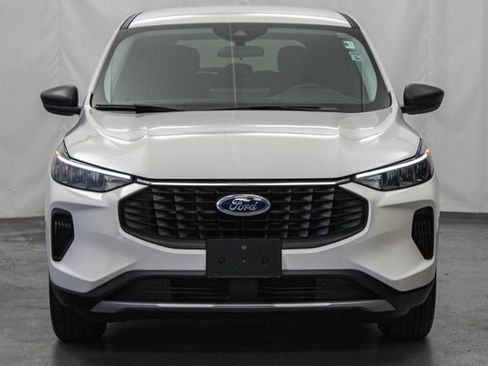 Used 2023 Ford Escape Active w/ Tech Pack #1 AWD/4WD image 3