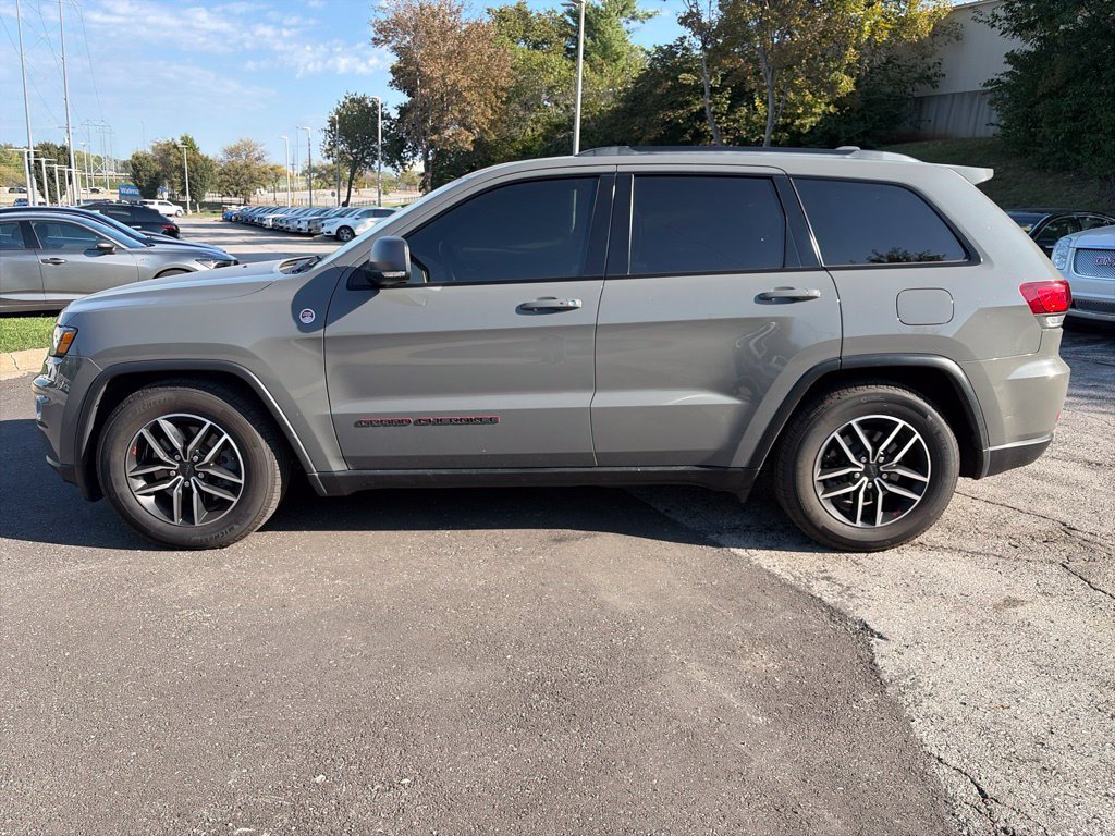 Used 2021 Jeep Grand Cherokee Trailhawk w/ Trailhawk Luxury Group AWD/4WD image 8