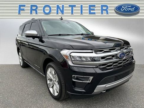 Used 2024 Ford Expedition Platinum image 1