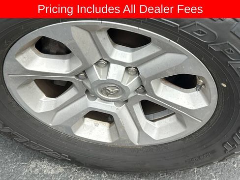 Used 2021 Toyota 4Runner SR5 Premium w/ Moonroof Package AWD/4WD image 2