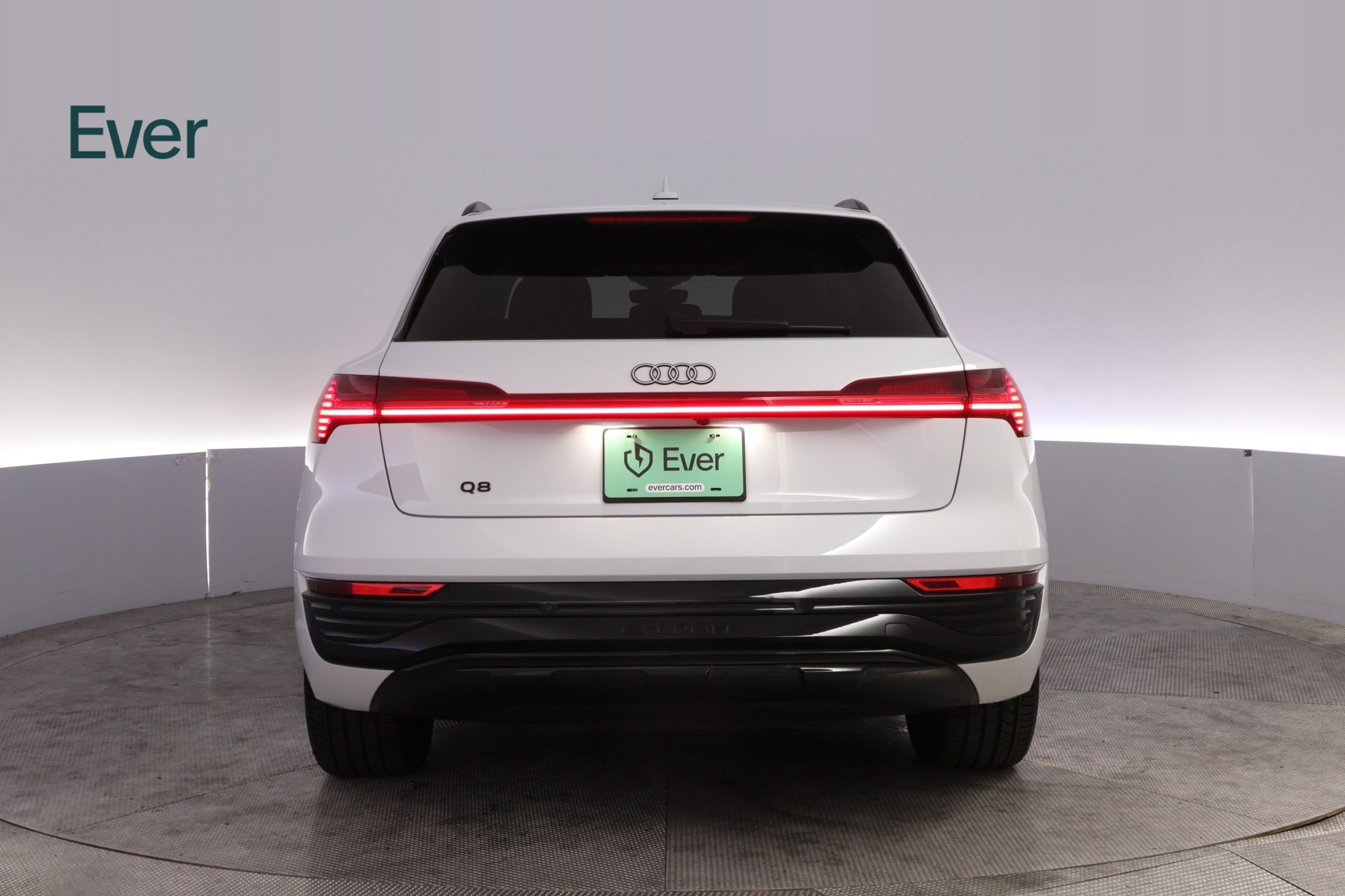 Used 2024 Audi Q8 e-tron Prestige w/ Prestige Package AWD/4WD image 15
