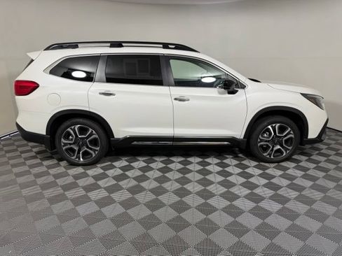 Used 2026 Subaru Ascent Touring w/ Popular Package #1 AWD/4WD image 6