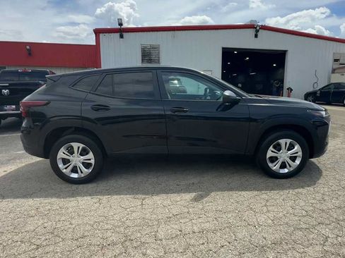 Used 2024 Chevrolet Trax LS w/ Driver Confidence Package FWD image 9
