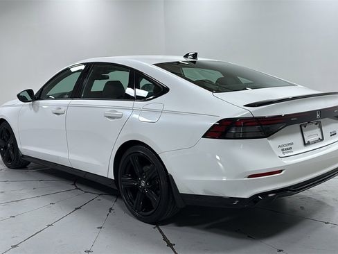 Used 2024 Honda Accord Sport image 7