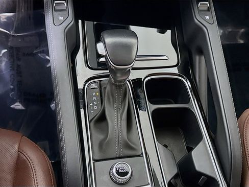 Used 2023 Kia Telluride EX w/ EX Captain's Chair Package image 11