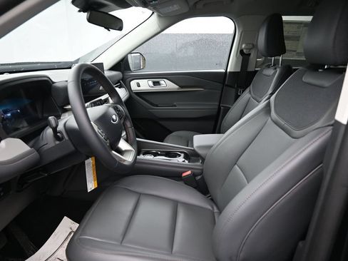 New 2026 Ford Explorer Active w/ Active Comfort Package AWD/4WD image 17