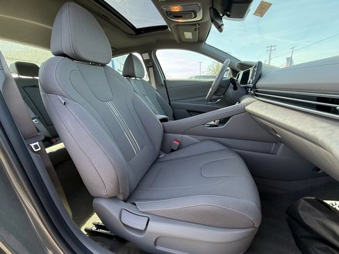 New 2026 Hyundai Elantra SEL Sport Premium FWD image 28