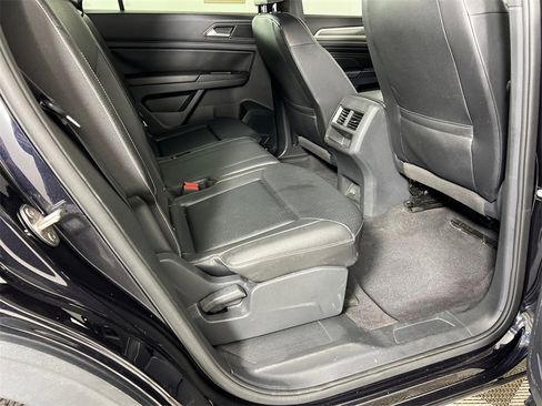 Used 2020 Volkswagen Atlas Cross Sport SEL image 17