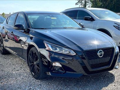 Used 2022 Nissan Altima 2.5 SR w/ Midnight Edition Package