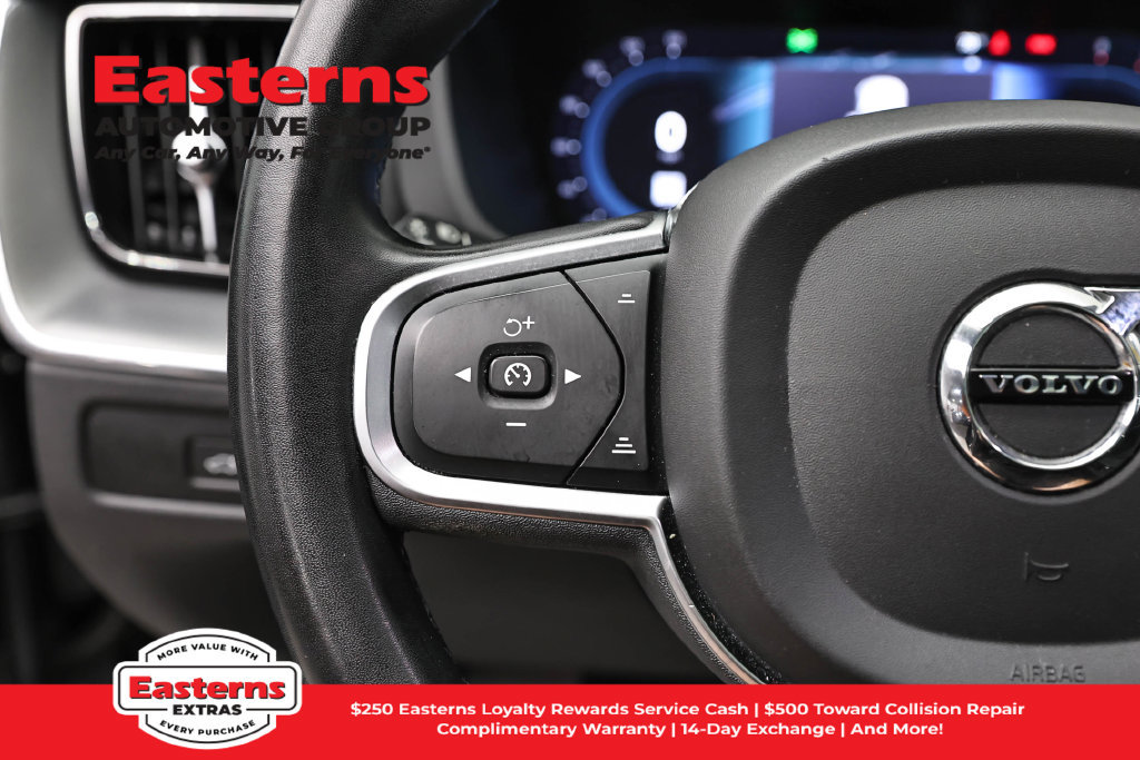Used 2023 Volvo XC60 B5 Core FWD image 16