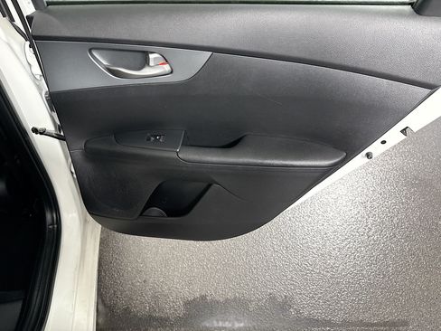 Used 2021 Kia Forte LXS FWD image 27