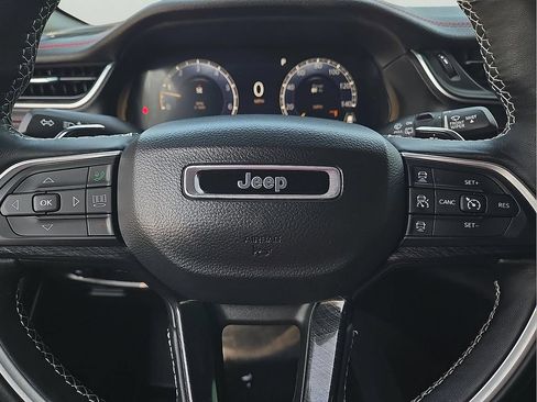 Used 2022 Jeep Grand Cherokee Trailhawk w/ Luxury Tech Group III AWD/4WD image 20