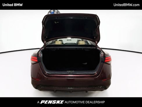Used 2022 Nissan Sentra SV w/ SV Premium Package FWD image 13