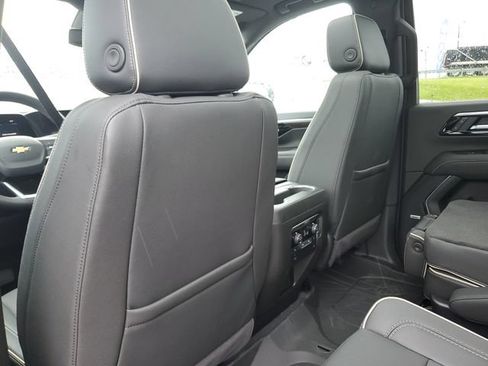New 2026 Chevrolet Suburban Premier w/ Sun And Tow Package AWD/4WD image 14