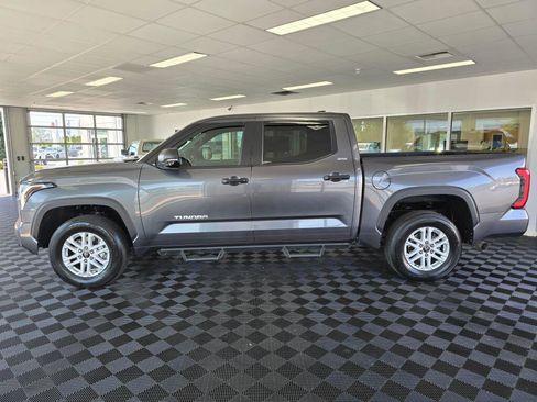 Used 2025 Toyota Tundra SR5 w/ SR5 Convenience Package AWD/4WD image 6