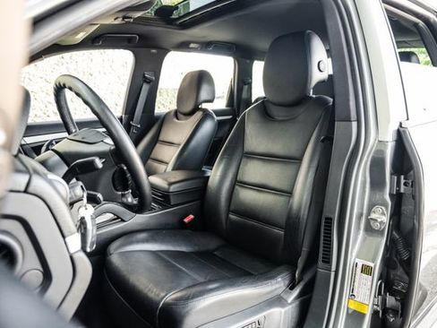 Used 2008 Porsche Cayenne AWD/4WD image 4