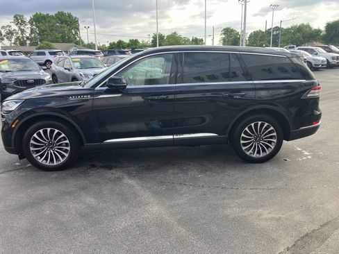 Used 2024 Lincoln Aviator Reserve AWD/4WD image 4