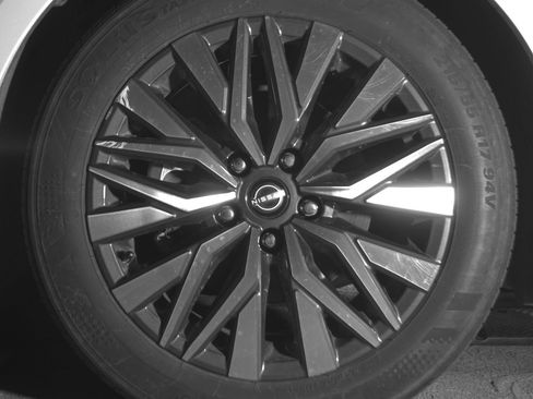 Used 2025 Nissan Altima 2.5 SV image 12