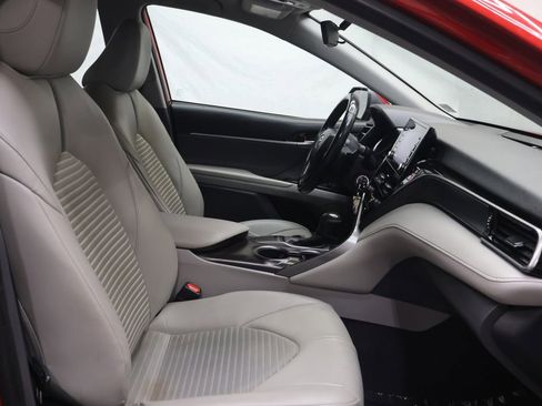 Used 2024 Toyota Camry SE FWD image 10