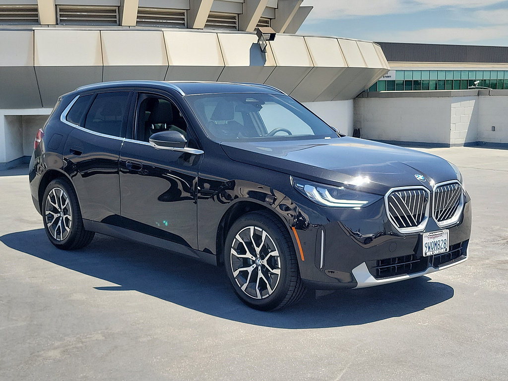 Used 2026 BMW X3 xDrive30i w/ Premium Package AWD/4WD image 4