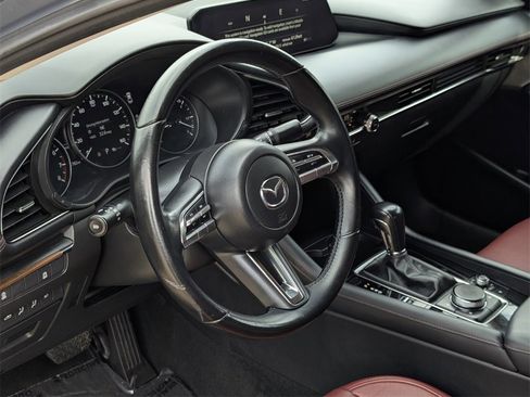 Used 2022 MAZDA MAZDA3 s image 34