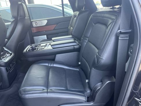 Used 2020 Lincoln Navigator L Reserve w/ Equipment Group 208A Reserve AWD/4WD image 8