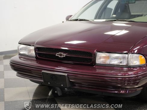 Used 1996 Chevrolet Impala SS RWD image 20