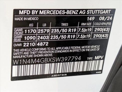 Certified 2025 Mercedes-Benz GLB 250 image 27