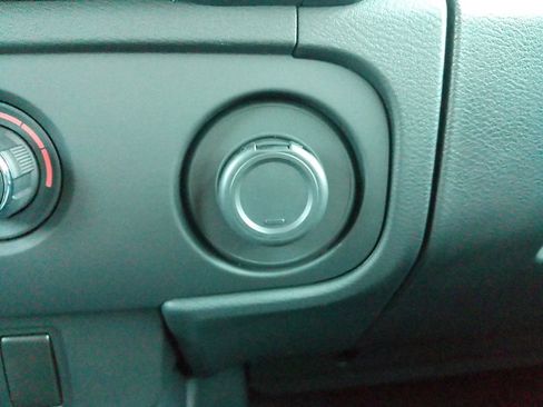 New 2026 Nissan Frontier SV w/ Tow Package image 33