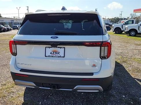 New 2026 Ford Explorer Platinum image 7