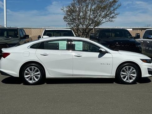 Used 2023 Chevrolet Malibu LT image 3