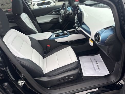 New 2025 Chevrolet Equinox EV LT w/ Convenience Package II image 28