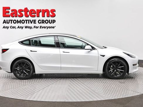 Used 2023 Tesla Model 3 Standard Range image 4