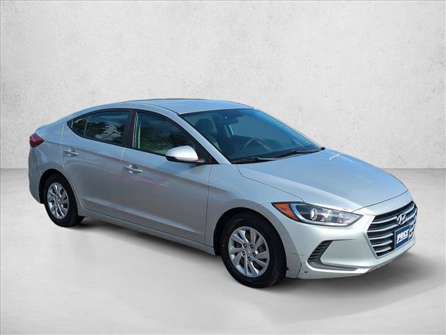 Used 2018 Hyundai Elantra SE FWD image 3